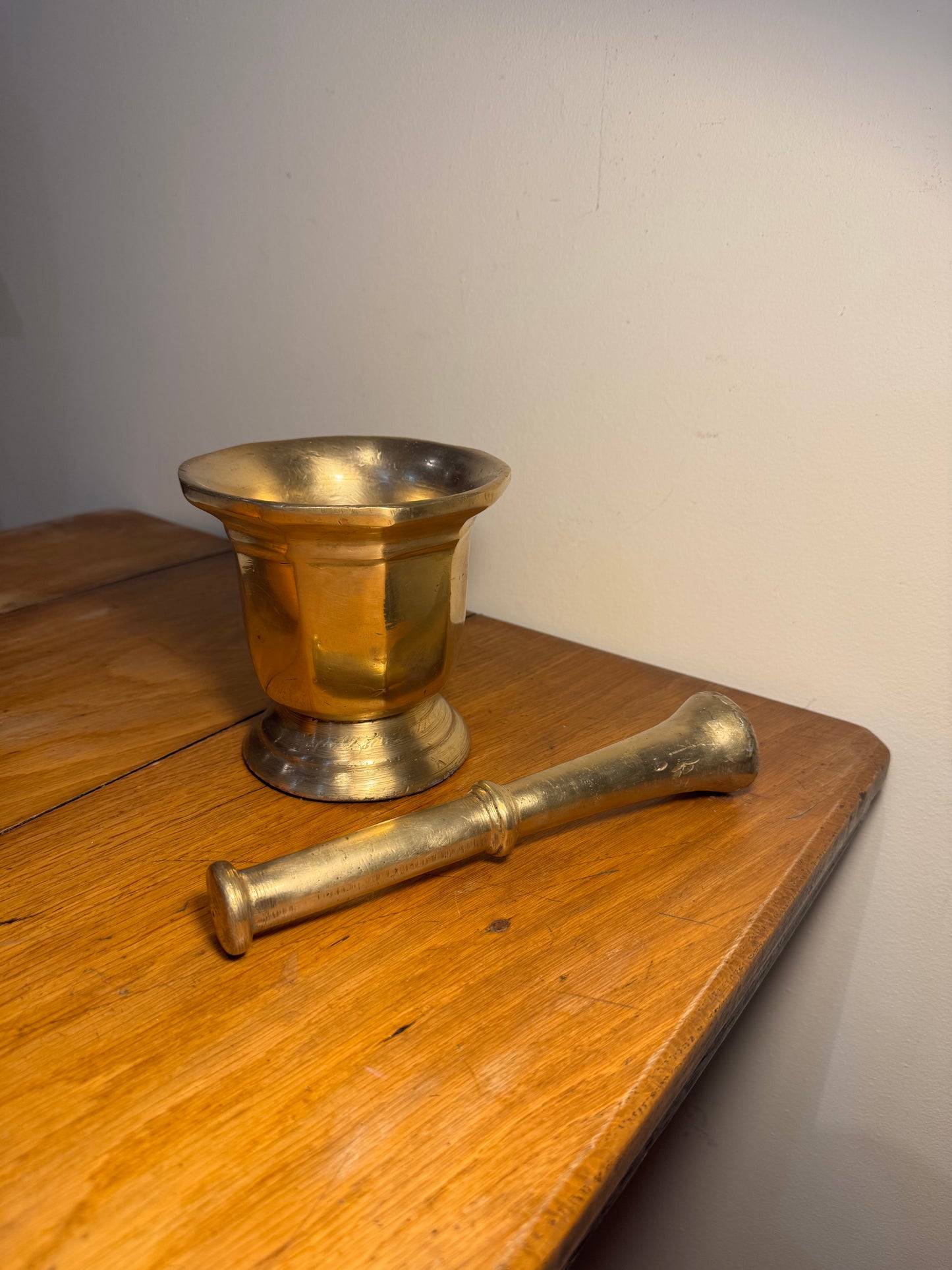 Solid Brass Antique Mortar & Pestle | 4KG | Vintage Kitchenware | Gold |