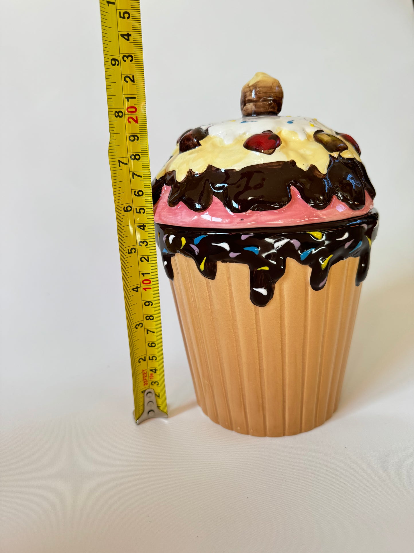 Large Ceramic Cupcake Cookie Jar Biscuit Storage Jar | Vintage Retro | Kitsch |