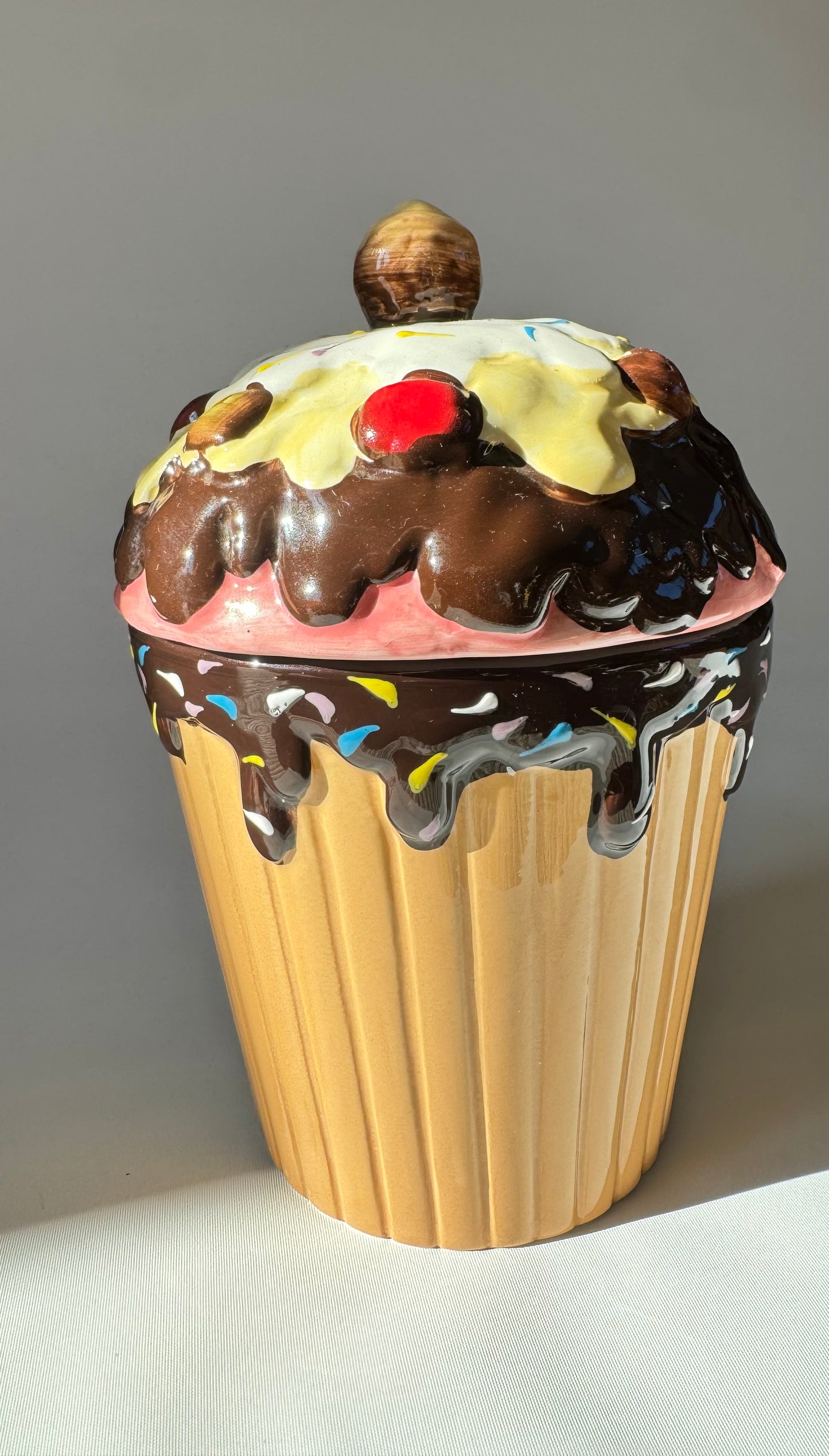 Large Ceramic Cupcake Cookie Jar Biscuit Storage Jar | Vintage Retro | Kitsch |