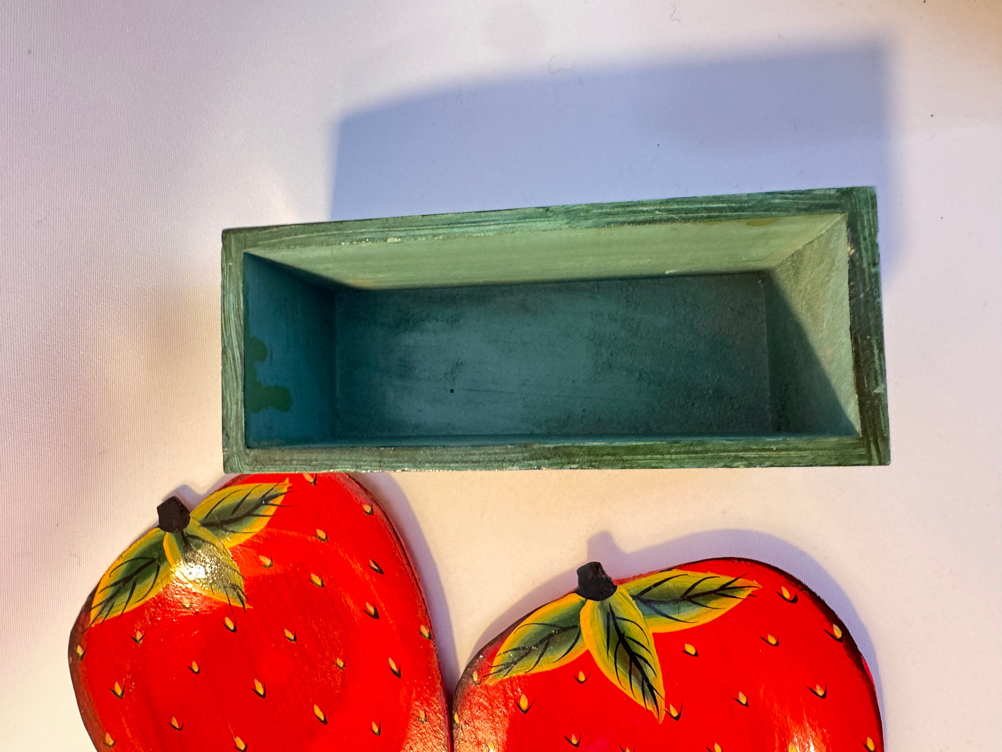 Wooden Strawberry Coasters & Holder | Set of 4 | Vintage Retro Tableware | Kitsch Quirky Unique |