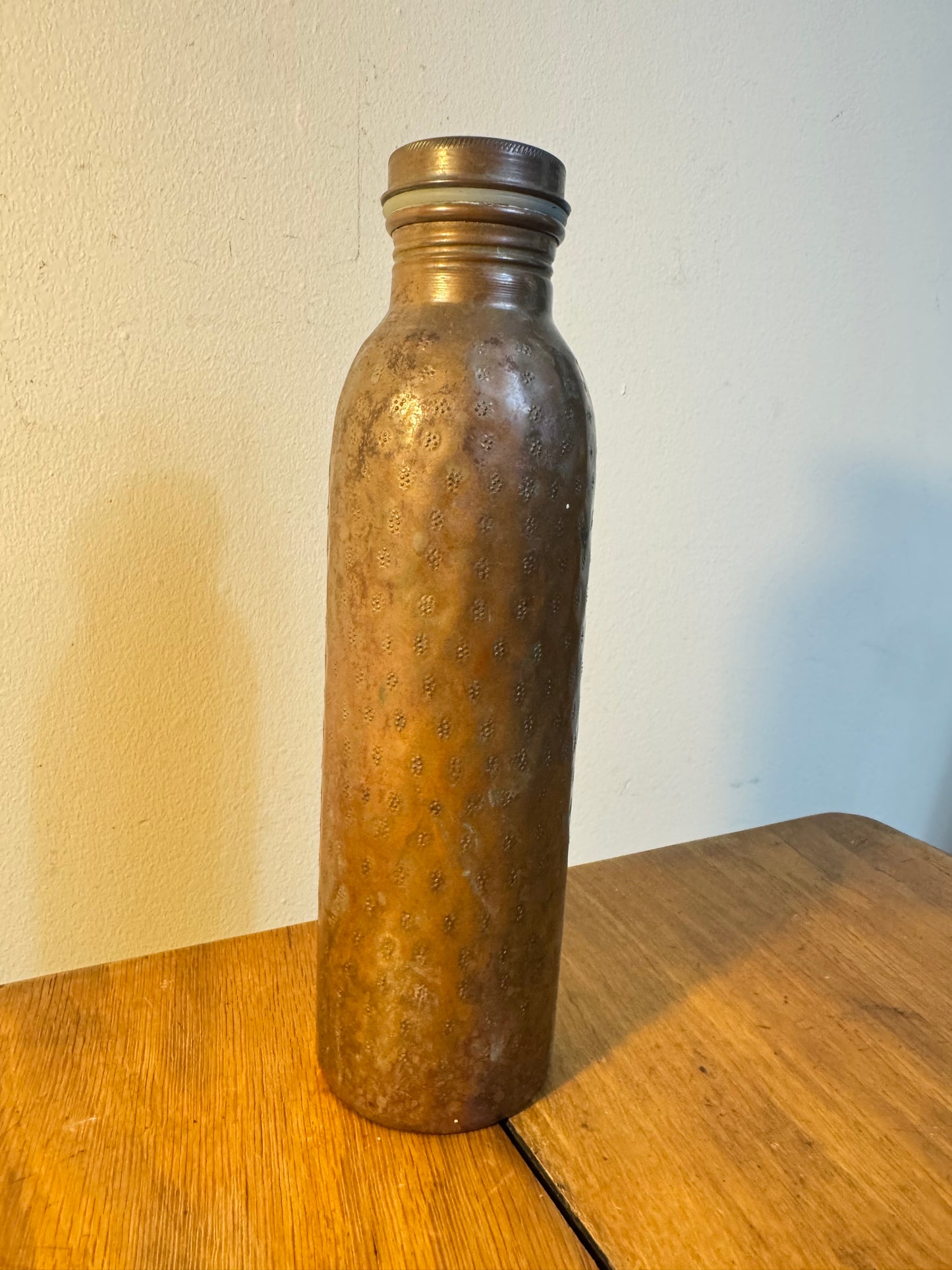 Hammered Copper Flask Bottle with Screw Top Lid | Vintage Retro Antique |