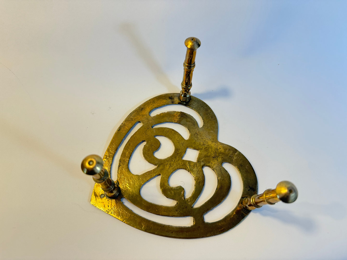 Solid Brass Heart Trivet Pot Stand | Cute Kitsch | Vintage Kitchenware Kitchenalia | Gold |