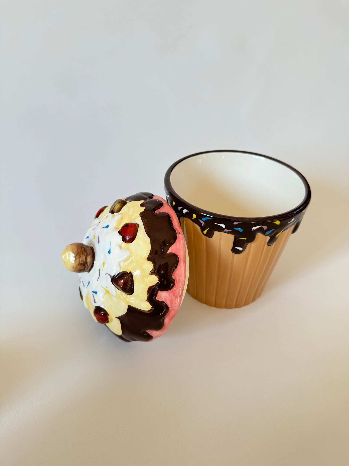 Large Ceramic Cupcake Cookie Jar Biscuit Storage Jar | Vintage Retro | Kitsch |