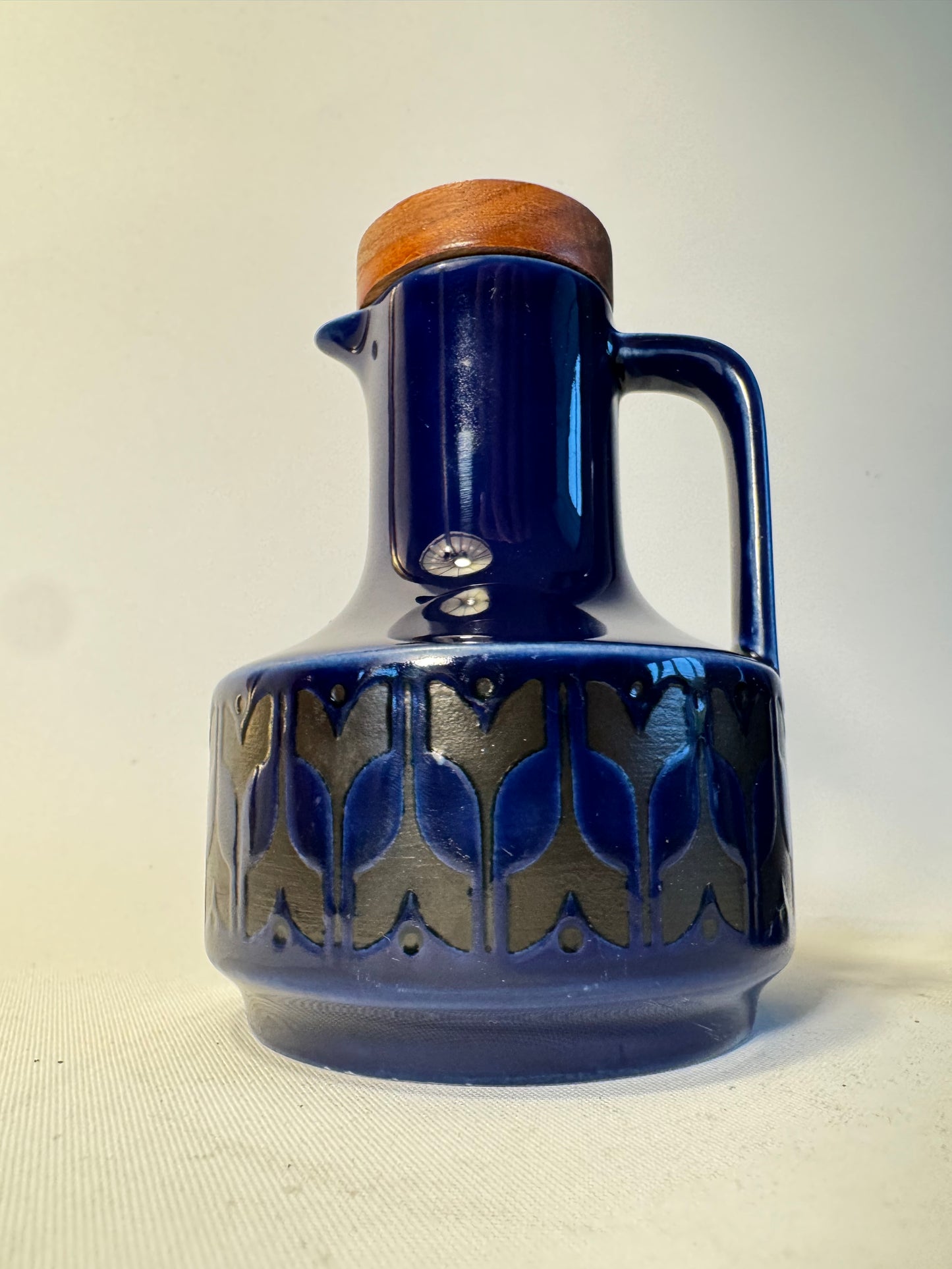 Hornsea Heirloom Navy Blue Oil & Vinegar Pair | Vintage Retro |
