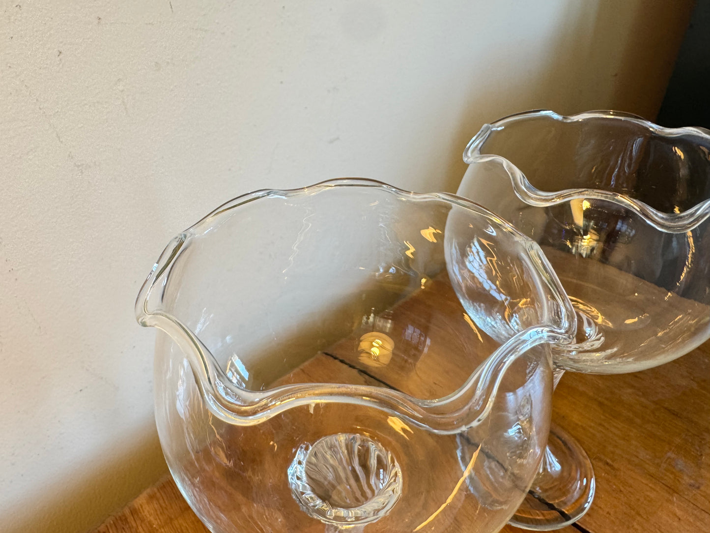 Pair of Twisted Stem Gin Glasses | Scalloped/Flared Rim | Dessert Glass | Vintage Retro Barware |