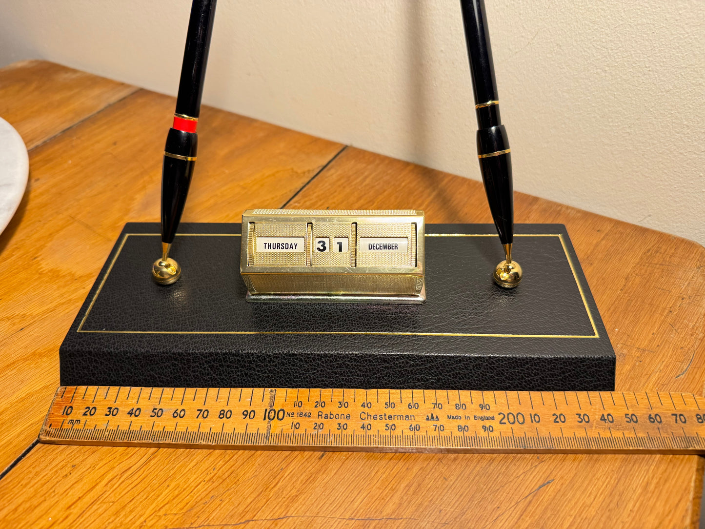Luxury Executive Desk Perpetual Calander and Pen Set | Vintage Retro |