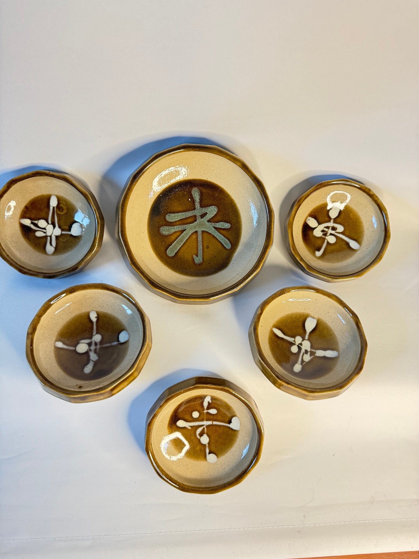 Japanese Serveware Ceramic Bowls | 6 Small Bowls & 1 Large Bowl | Vintage Retro | Mid Century | Prop Set Dressing |