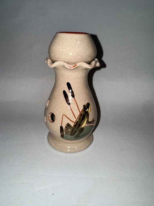 Vintage Frog Ceramic Oil Burner – Handpainted | Aromatherapy | Wax Melt Burner | Retro Quirky |