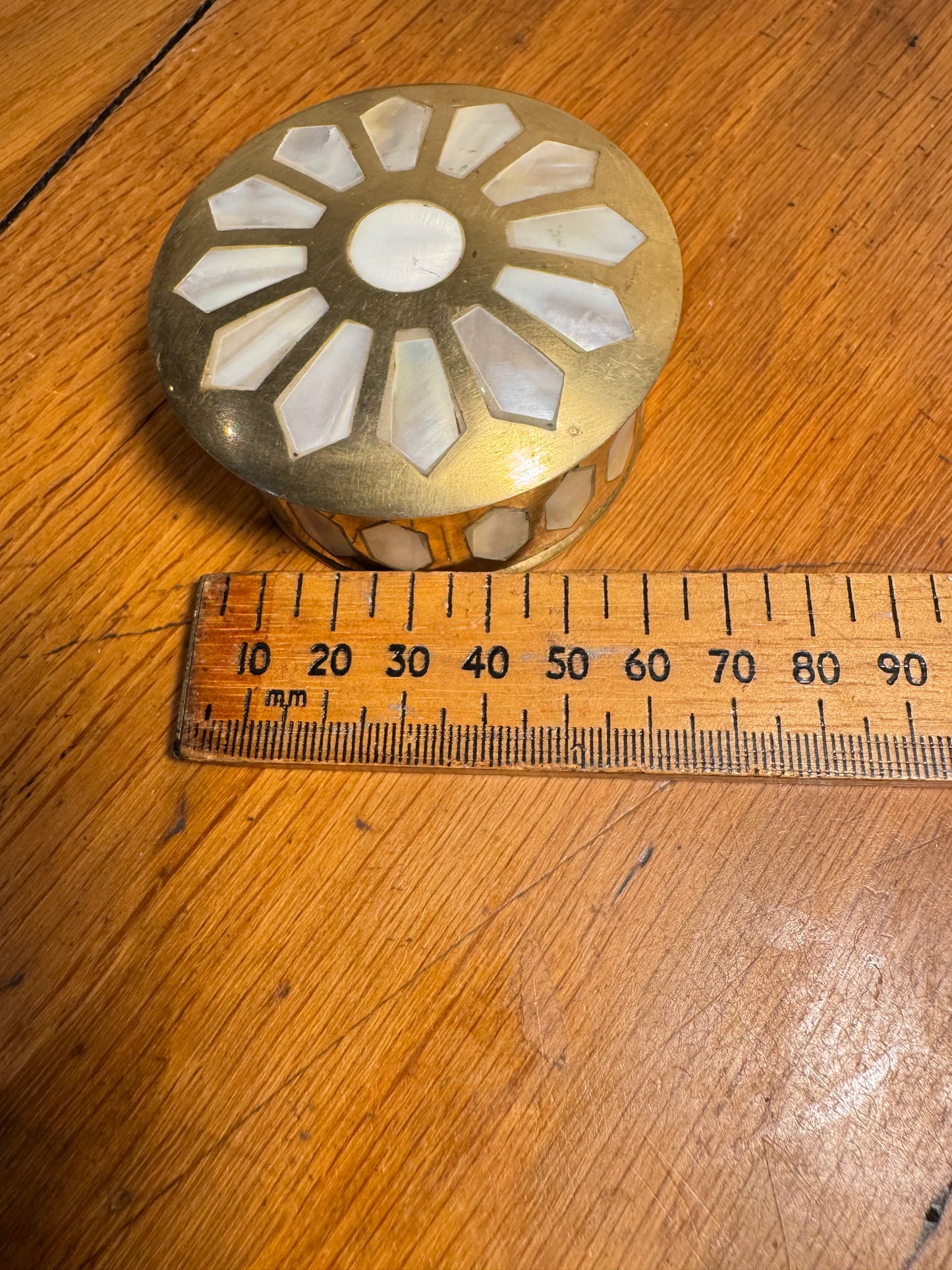 Small Brass Trinket Box with Mother of Pearl Inlay | 1940s | Pill Box/Jewellery Box | Vintage Retro Quirky |