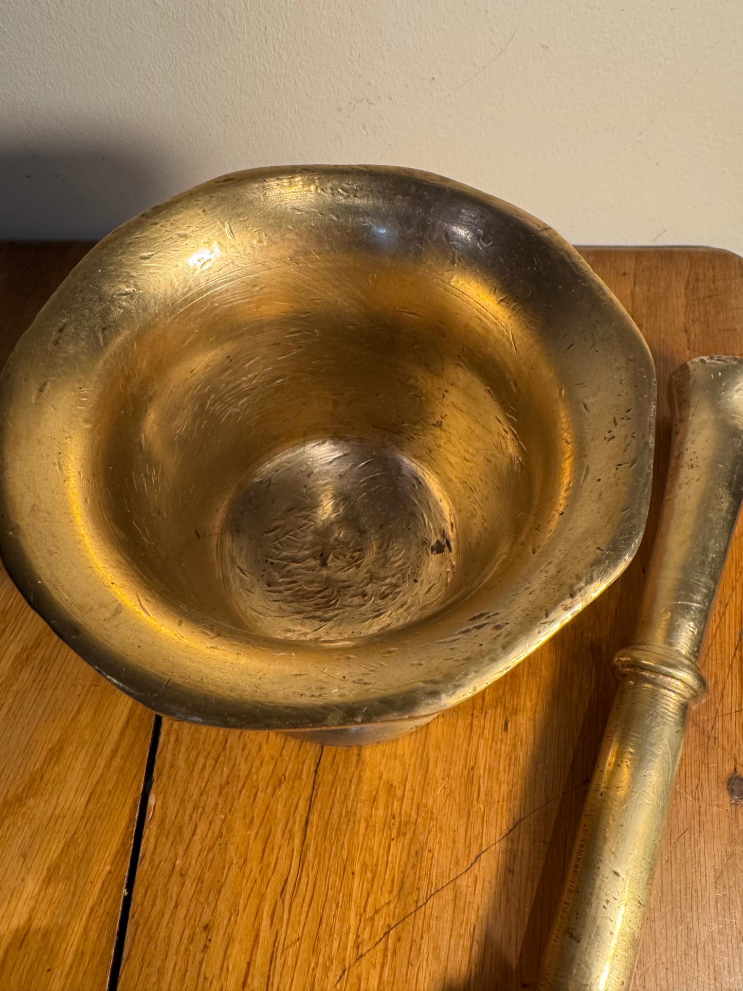Solid Brass Antique Mortar & Pestle | 4KG | Vintage Kitchenware | Gold |