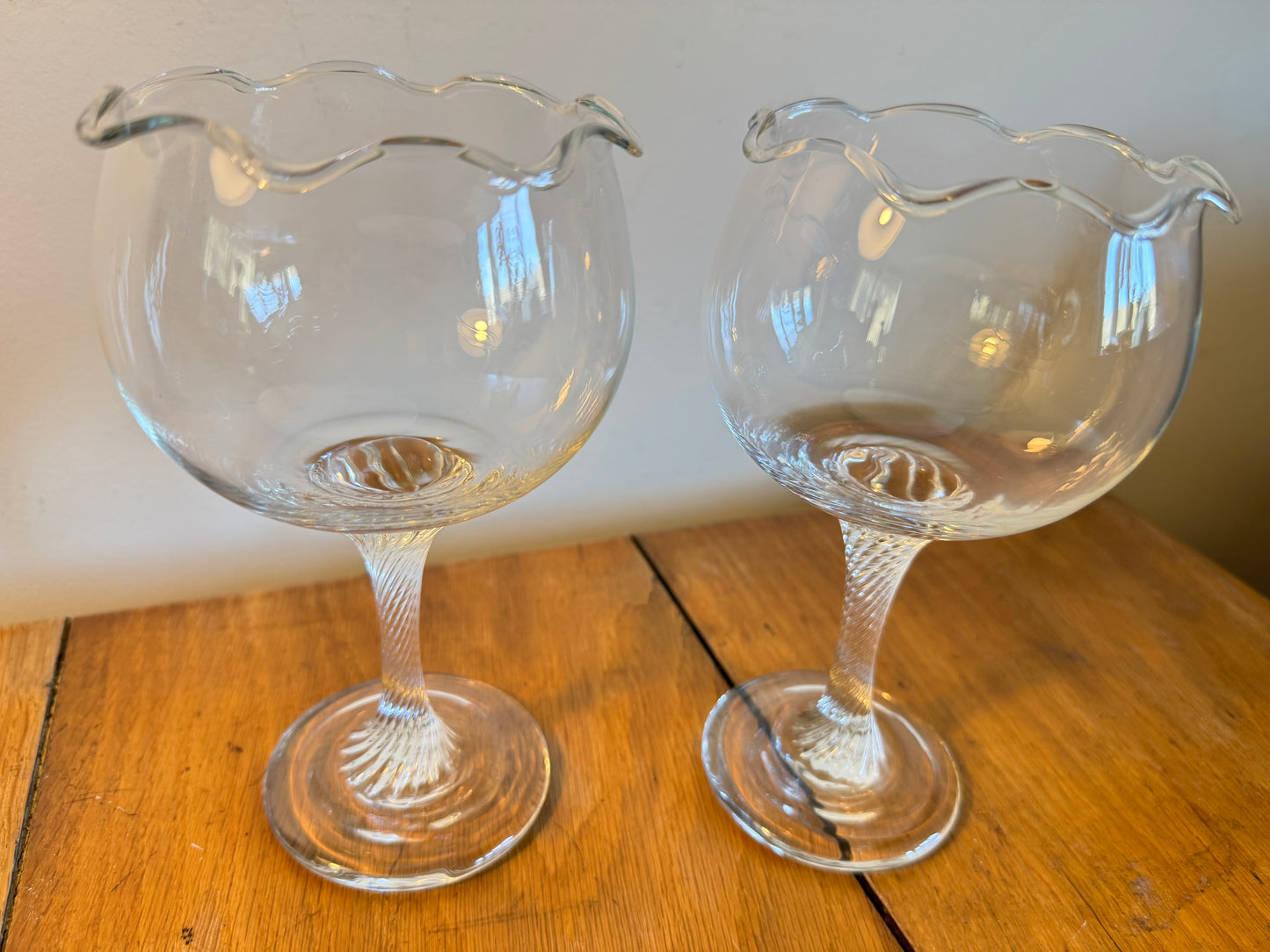 Pair of Twisted Stem Gin Glasses | Scalloped/Flared Rim | Dessert Glass | Vintage Retro Barware |