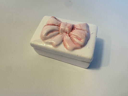 Small Ceramic Box with Bow Detail | Vintage Retro | Vanity | Ring Box |