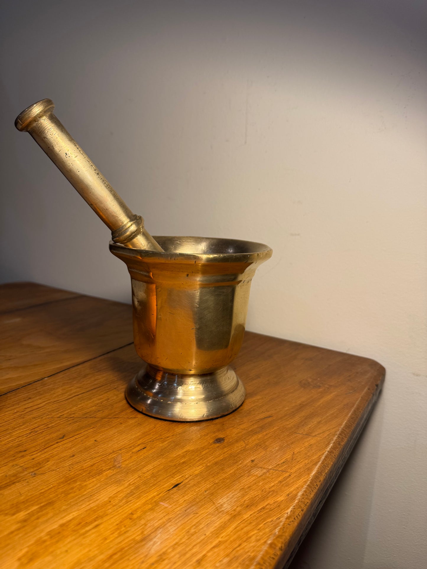 Solid Brass Antique Mortar & Pestle | 4KG | Vintage Kitchenware | Gold |