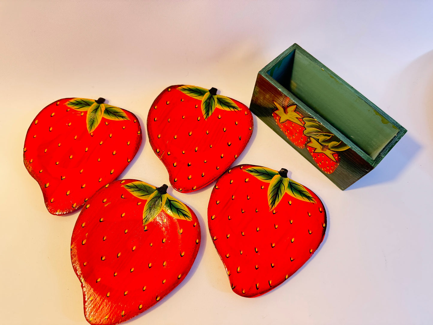 Wooden Strawberry Coasters & Holder | Set of 4 | Vintage Retro Tableware | Kitsch Quirky Unique |
