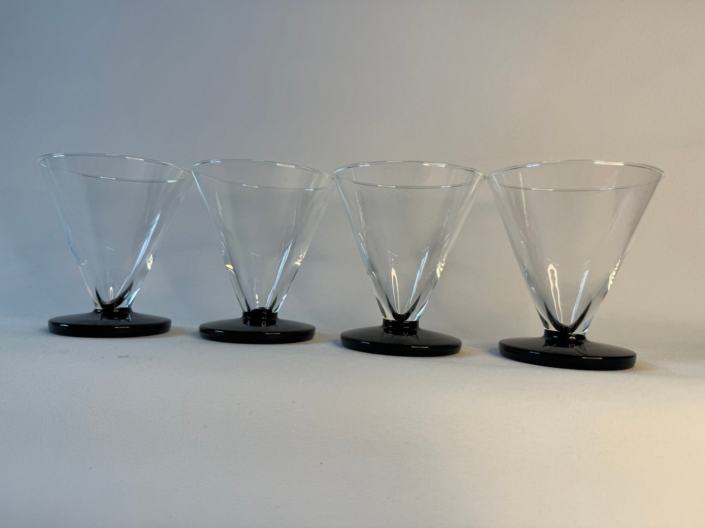 Black Base Retro 80’s Crystal Cocktail/Wine Glasses | Set of 4 | Vintage | Barware |