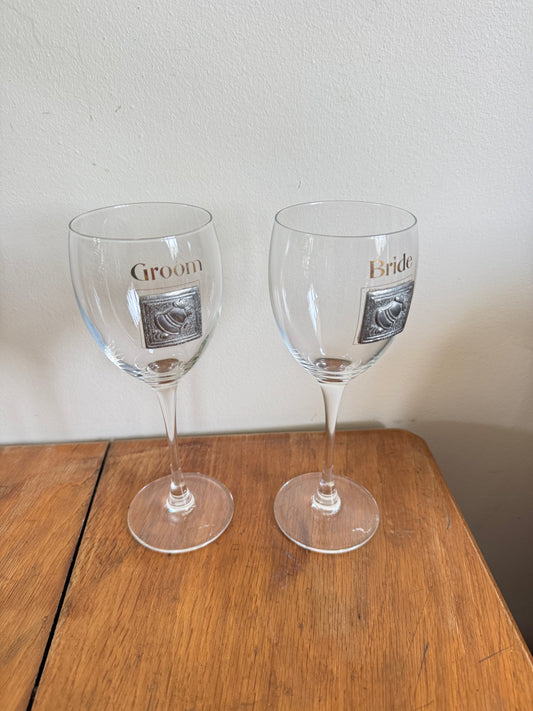 Vintage Bride & Groom Personalised Wine Glasses | Wedding Day | Wedding Gift | Arc France |