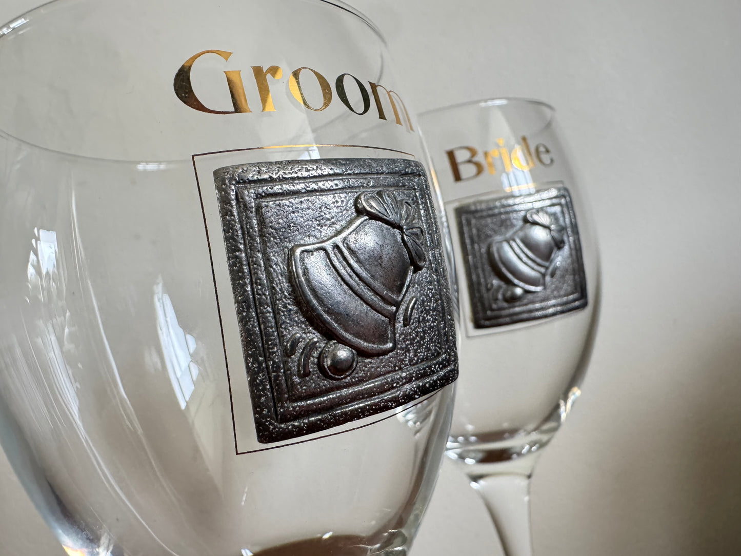 Vintage Bride & Groom Personalised Wine Glasses | Wedding Day | Wedding Gift | Arc France |