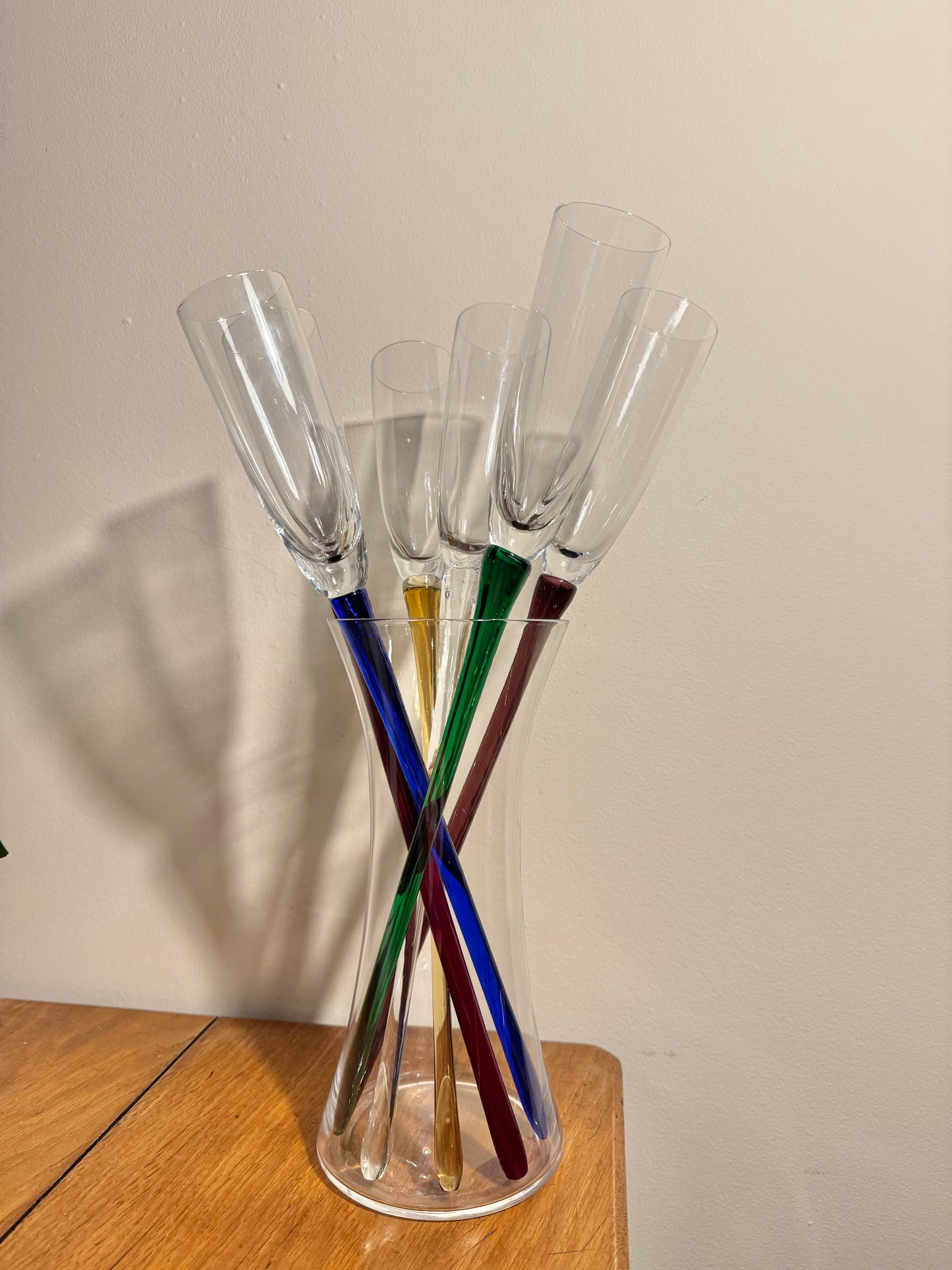 Bouquet of Glasses with XL Long Stems | Set of 6 Stemless Champagne Flute & Vase |