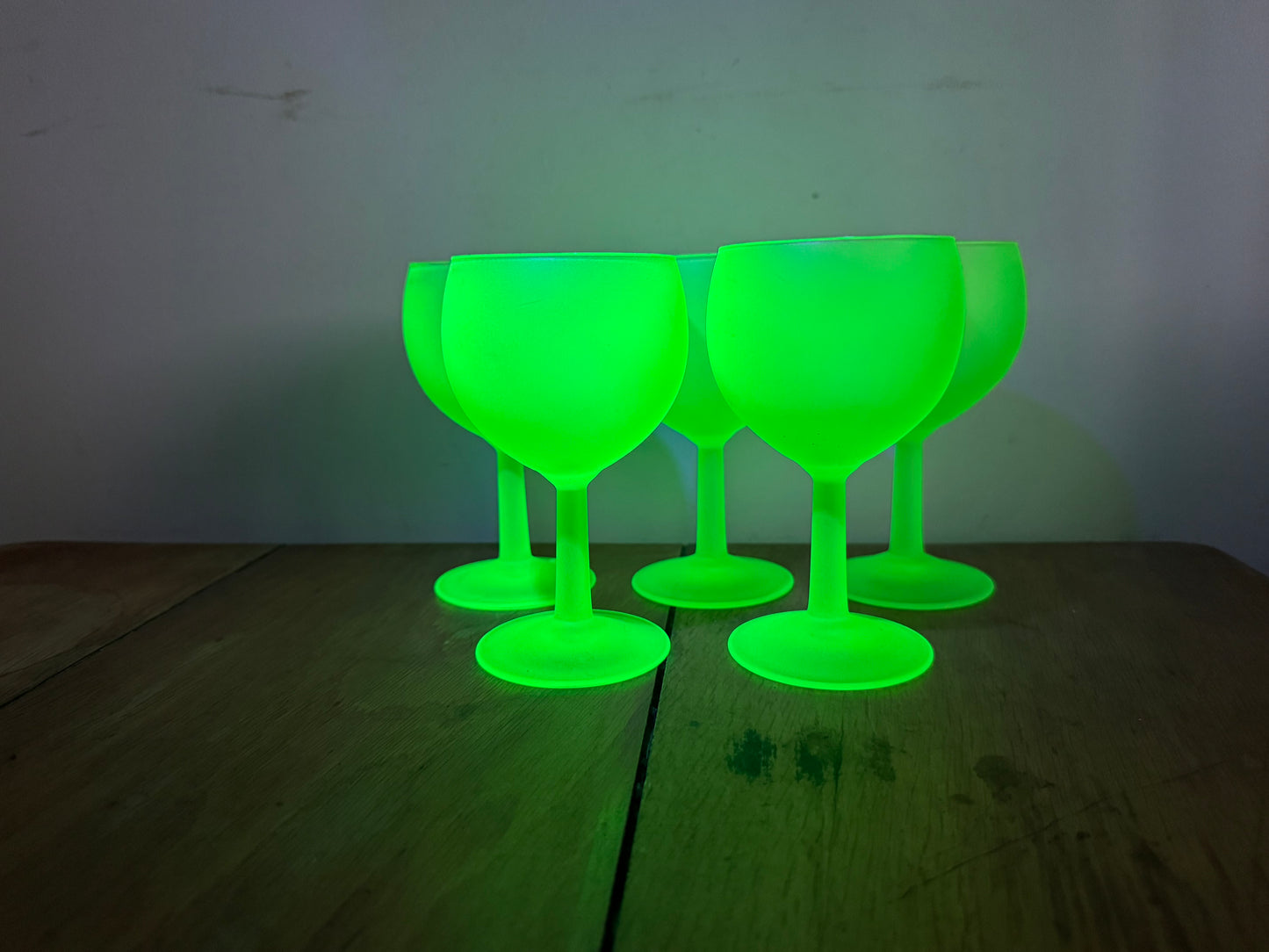 Set of 5 Frosted Uranium Wine Glasses | Luminarc France Techno Neon Green | Vaseline Glass | Vintage Retro Quirky Barware |