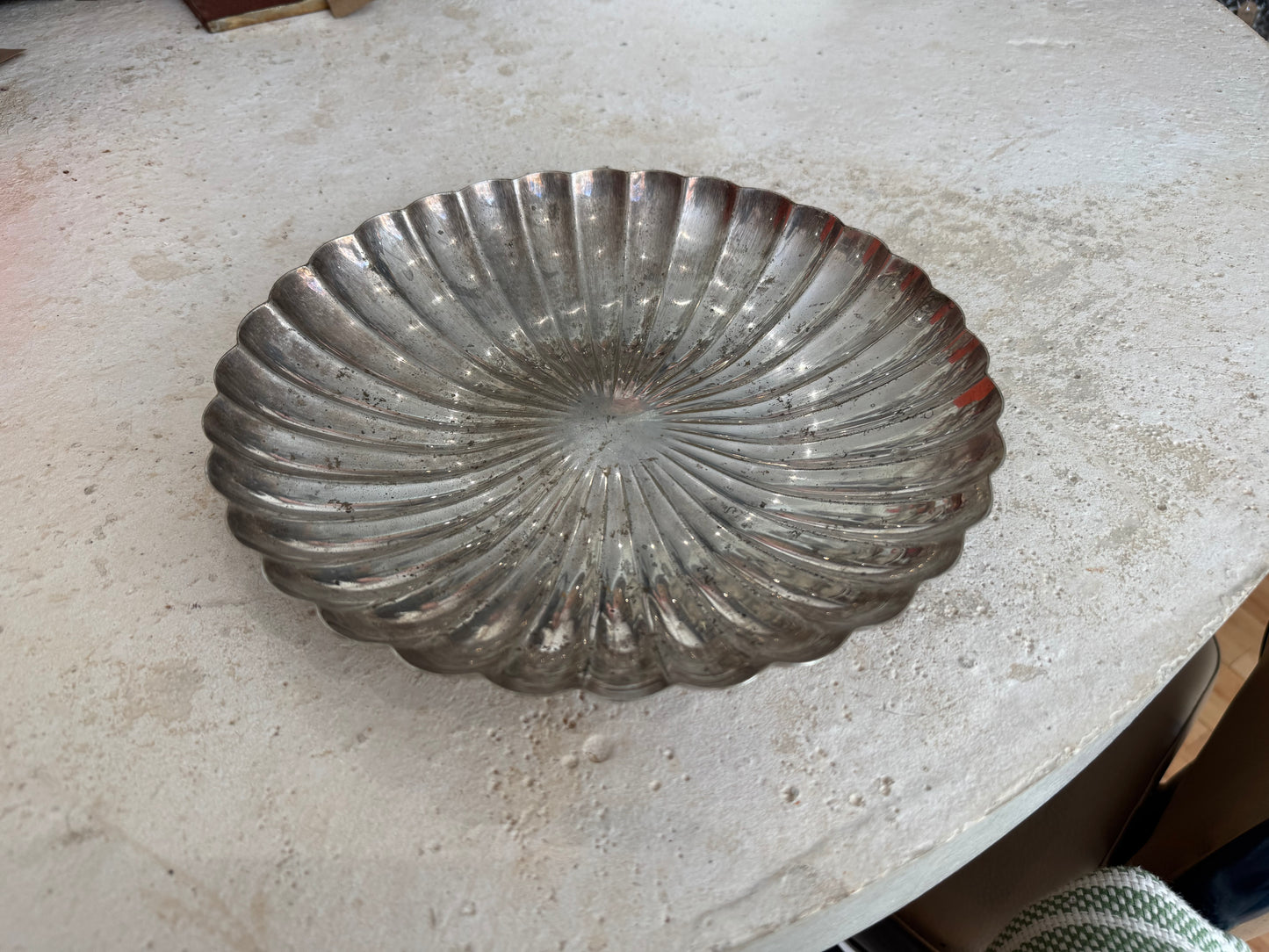 Elkington Scalloped Silver Plate Decorative Platter / Fruit Bowl