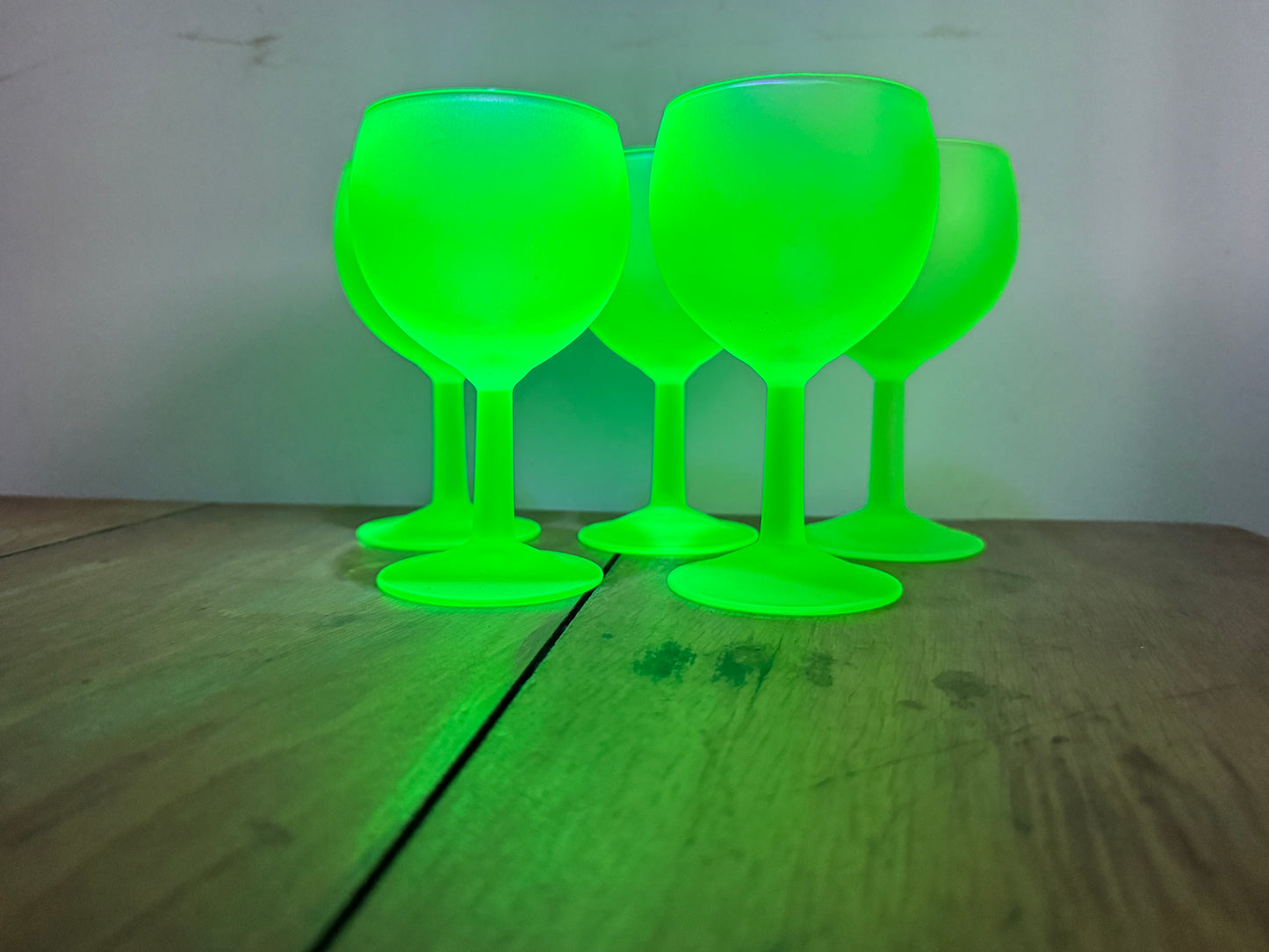 Set of 5 Frosted Uranium Wine Glasses | Luminarc France Techno Neon Green | Vaseline Glass | Vintage Retro Quirky Barware |