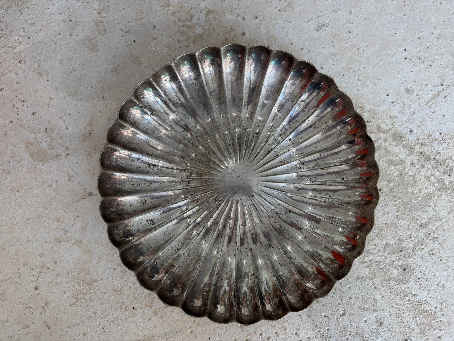 Elkington Scalloped Silver Plate Decorative Platter / Fruit Bowl