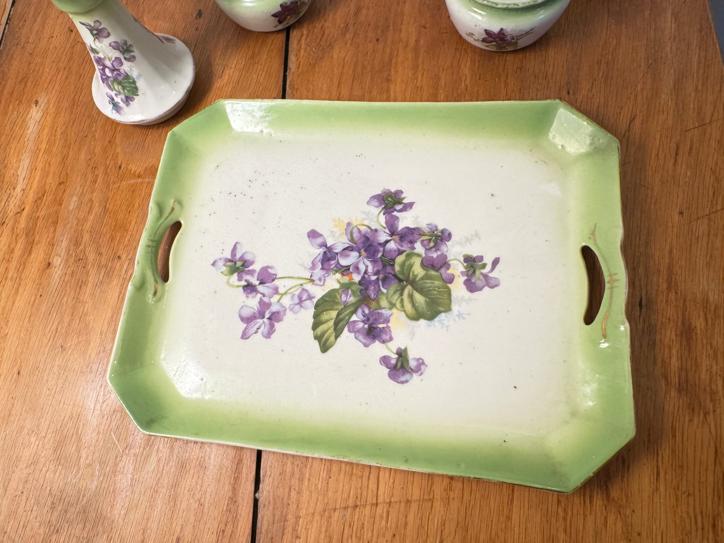 Green Ceramic 4 Piece Vanity Set | Dressing Table | Retro Unique |