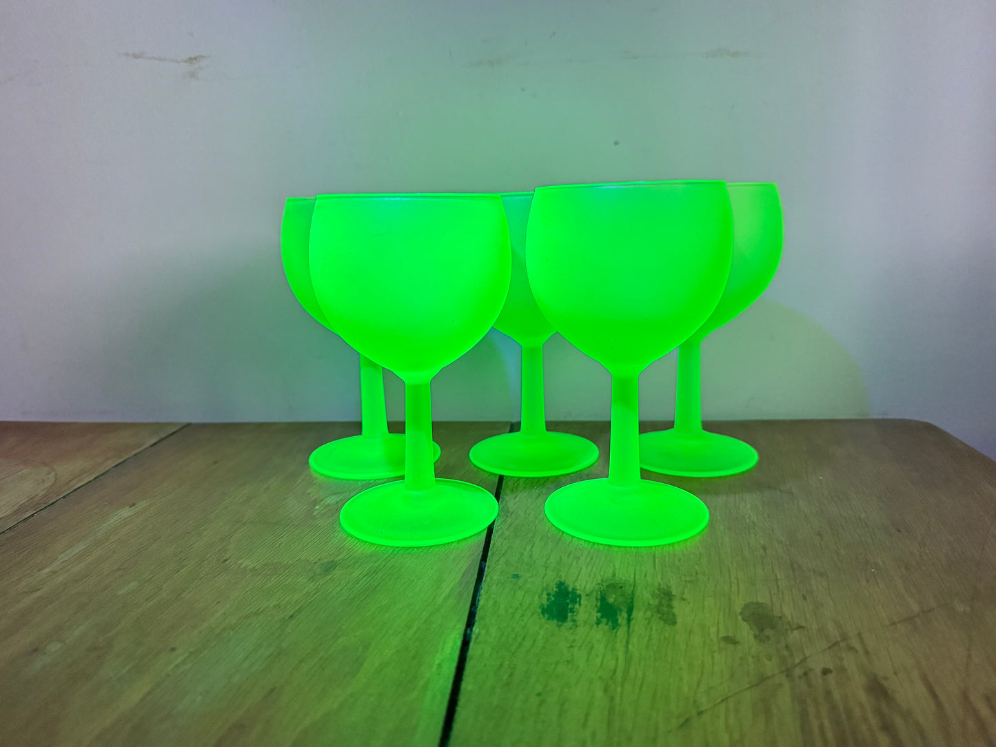 Set of 5 Frosted Uranium Wine Glasses | Luminarc France Techno Neon Green | Vaseline Glass | Vintage Retro Quirky Barware |