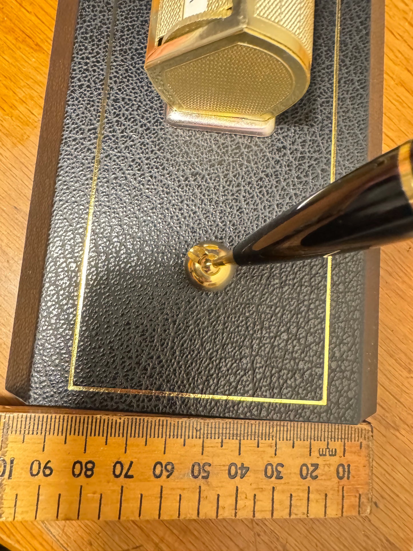 Luxury Executive Desk Perpetual Calander and Pen Set | Vintage Retro |