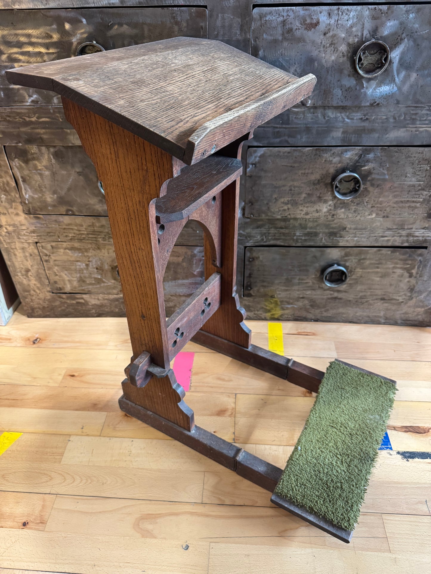 Antique Oak Church Lectern | Prayer Kneeler/Prie-Dieu |