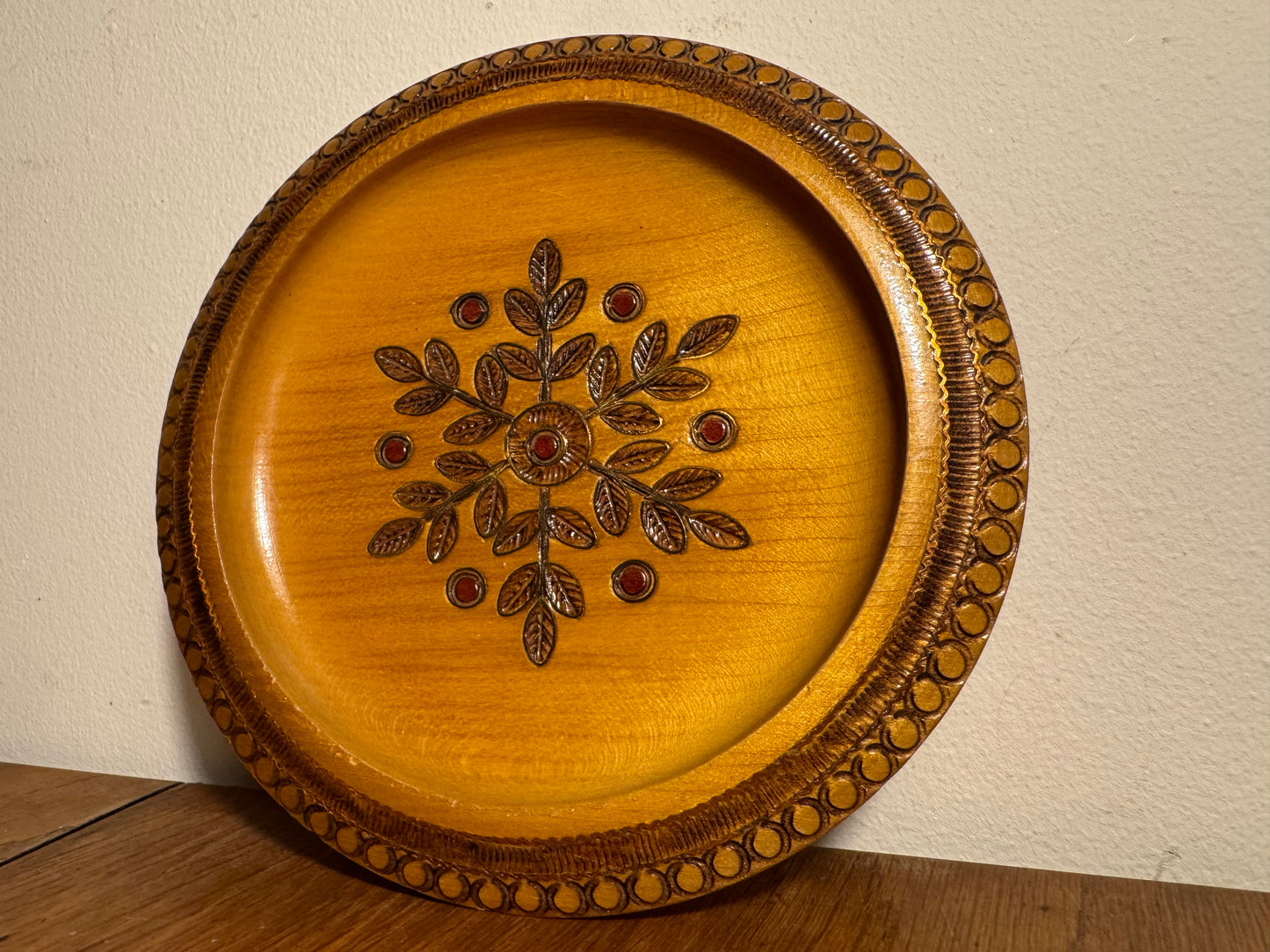Decorative Wooden Wall Plate |Vintage Retro Decor | Jersey UK |