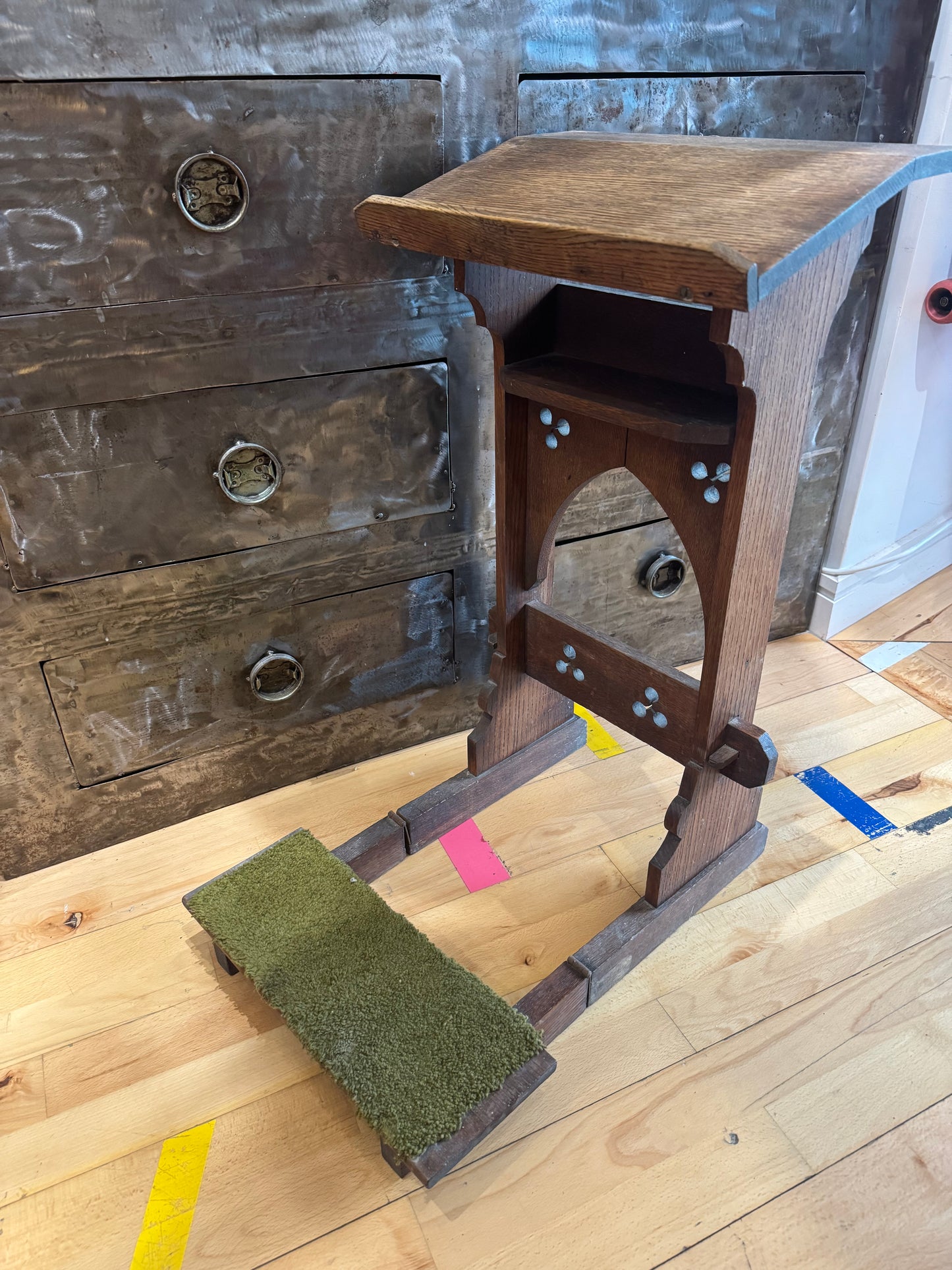 Antique Oak Church Lectern | Prayer Kneeler/Prie-Dieu |