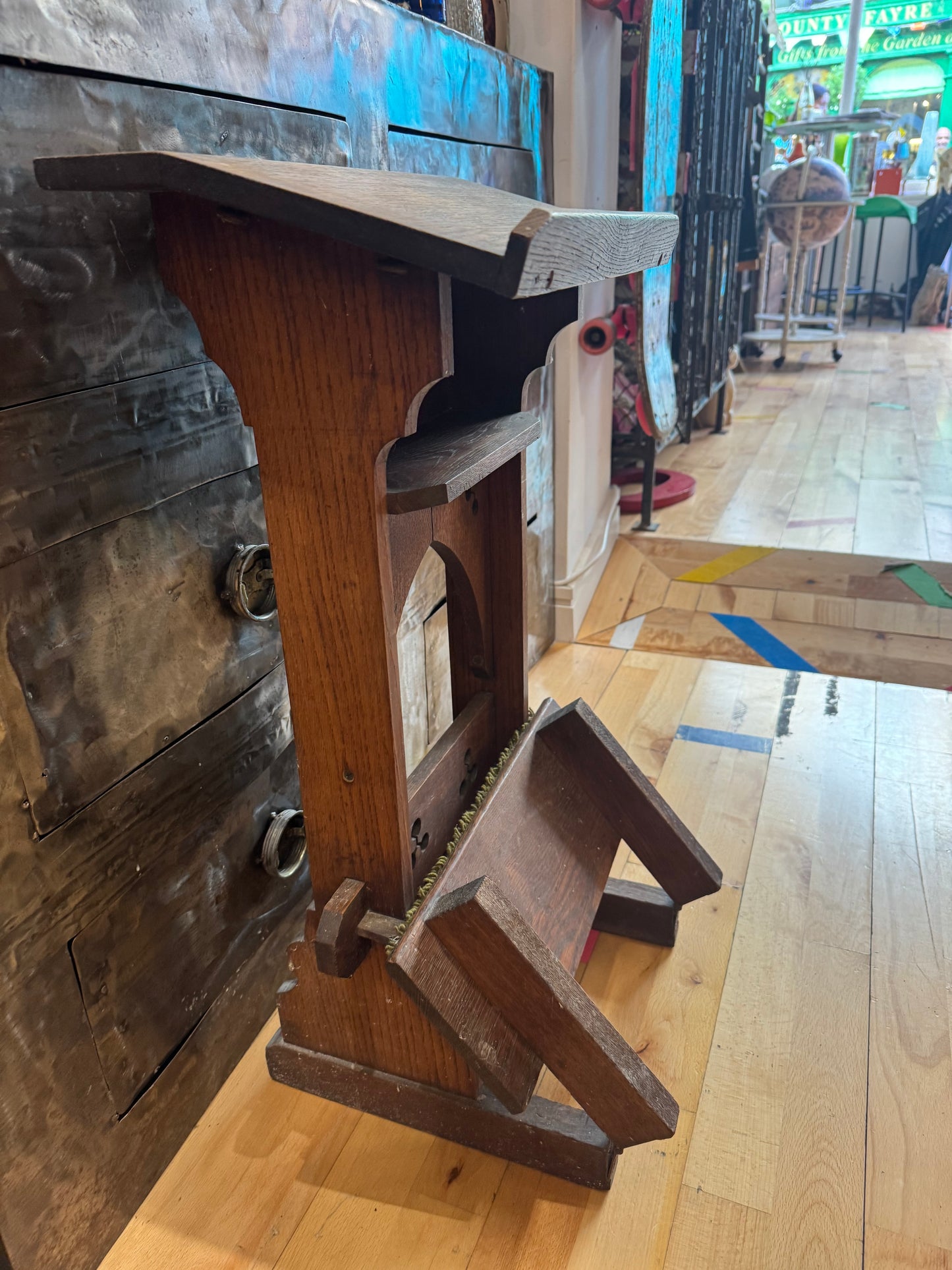 Antique Oak Church Lectern | Prayer Kneeler/Prie-Dieu |