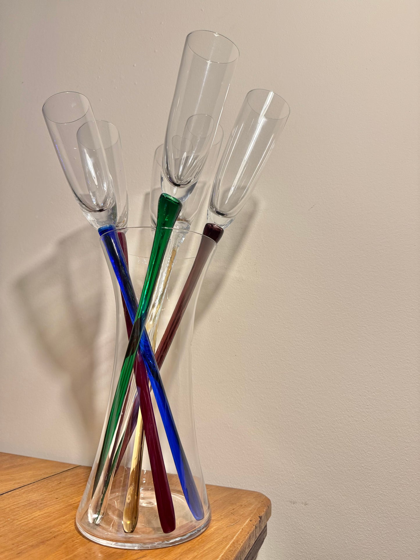 Bouquet of Glasses with XL Long Stems | Set of 6 Stemless Champagne Flute & Vase |