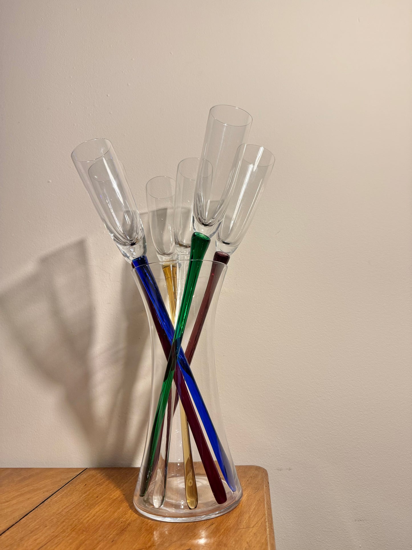 Bouquet of Glasses with XL Long Stems | Set of 6 Stemless Champagne Flute & Vase |