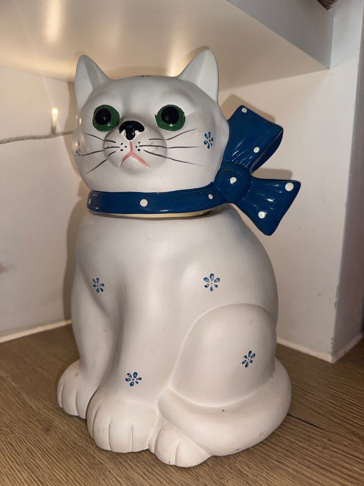 Ceramic White Cat Cookie Jar | Vintage Unique Quirky Kitsch |