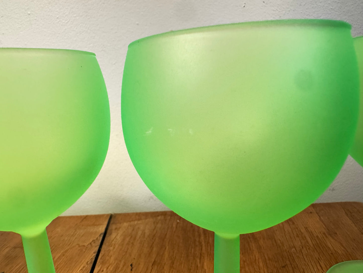 Set of 5 Frosted Uranium Wine Glasses | Luminarc France Techno Neon Green | Vaseline Glass | Vintage Retro Quirky Barware |