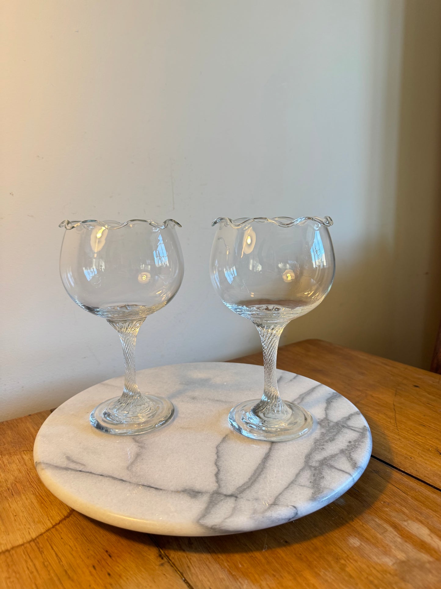Pair of Twisted Stem Gin Glasses | Scalloped/Flared Rim | Dessert Glass | Vintage Retro Barware |