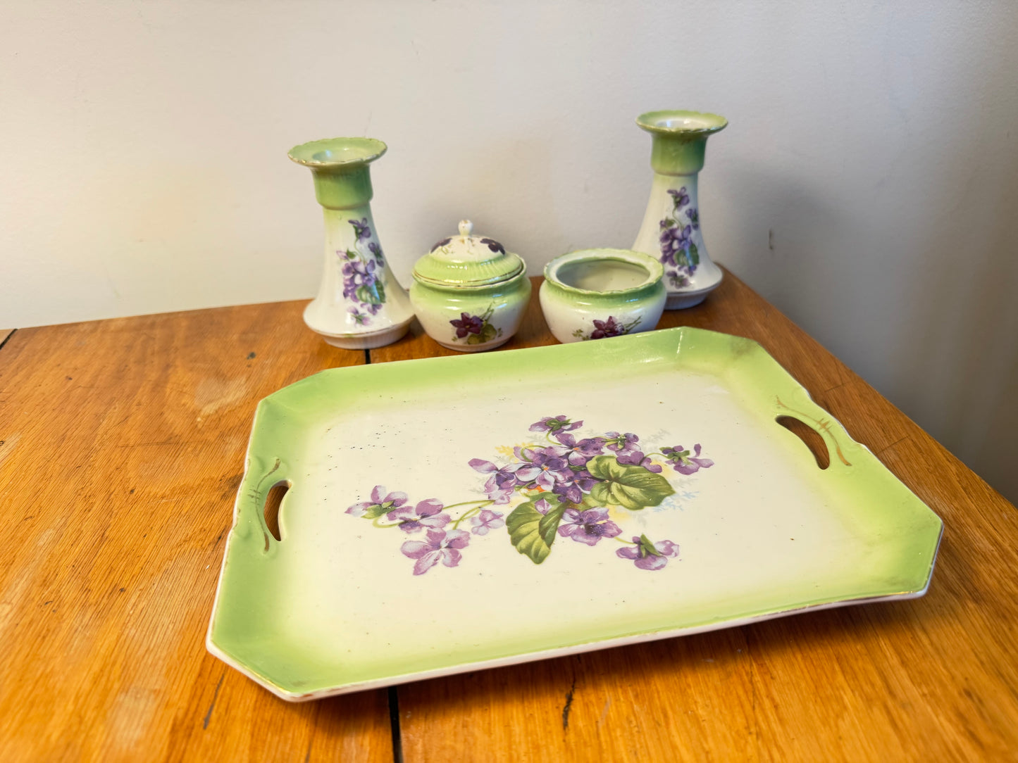 Green Ceramic 4 Piece Vanity Set | Dressing Table | Retro Unique |